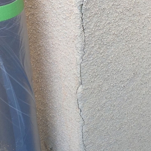 ひび割れ 2